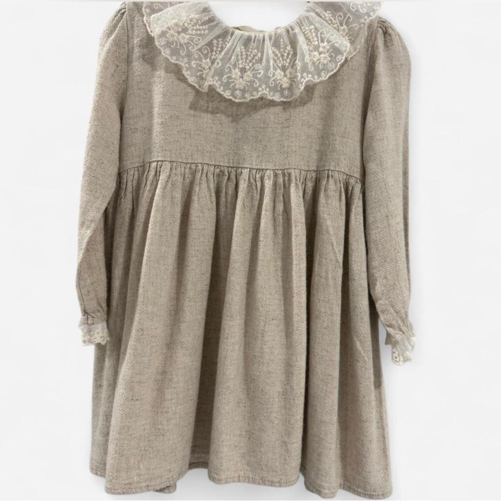 Elegant Kids Dress with Lace Collar in Beige